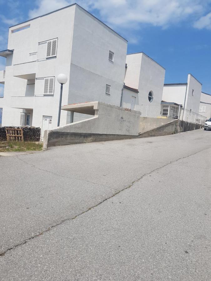 Apartment Tim 塞尼 外观 照片